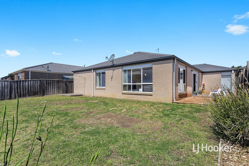 Photo - 87 Tristania Drive, Point Cook VIC 3030 - Image 15