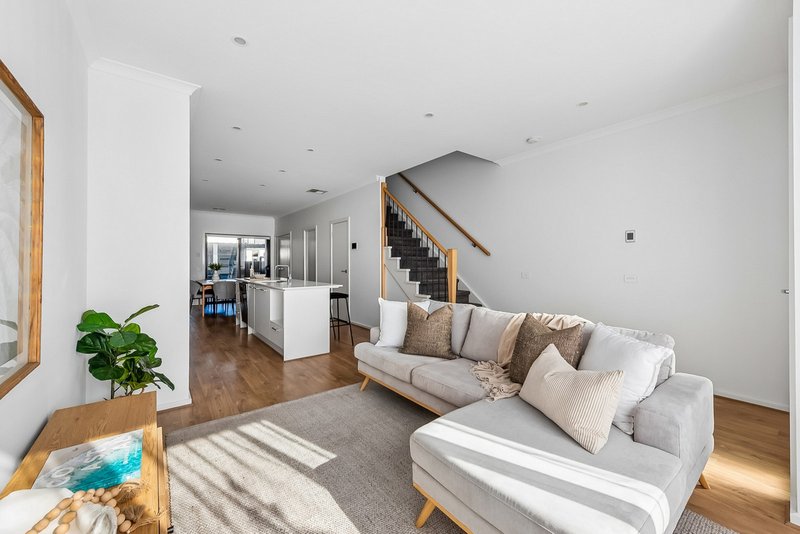 Photo - 87 Troubridge Drive, West Lakes SA 5021 - Image 2