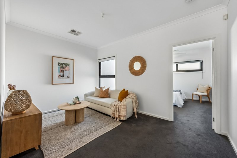 Photo - 87 Troubridge Drive, West Lakes SA 5021 - Image 6