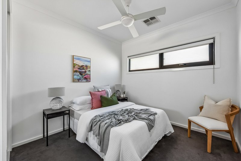 Photo - 87 Troubridge Drive, West Lakes SA 5021 - Image 9
