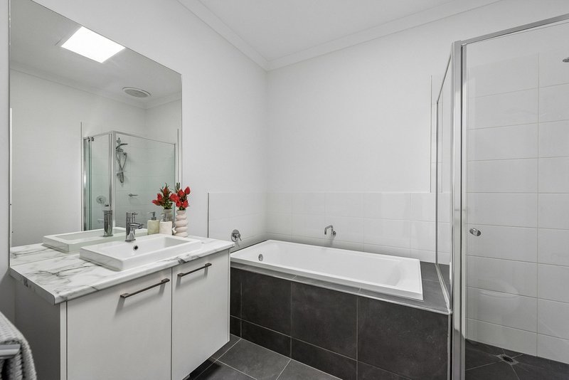 Photo - 87 Troubridge Drive, West Lakes SA 5021 - Image 10