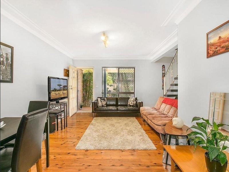 Photo - 8/7 Underwood Street, Corrimal NSW 2518 - Image 2