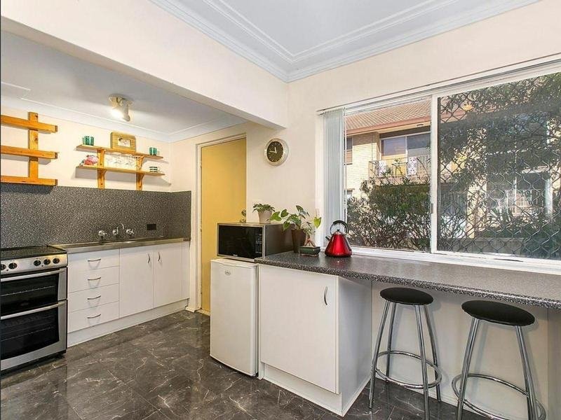 Photo - 8/7 Underwood Street, Corrimal NSW 2518 - Image 4