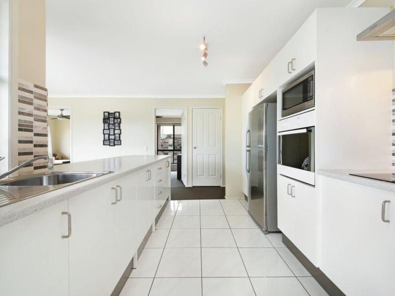 Photo - 87 Universal Street, Oxenford QLD 4210 - Image 3