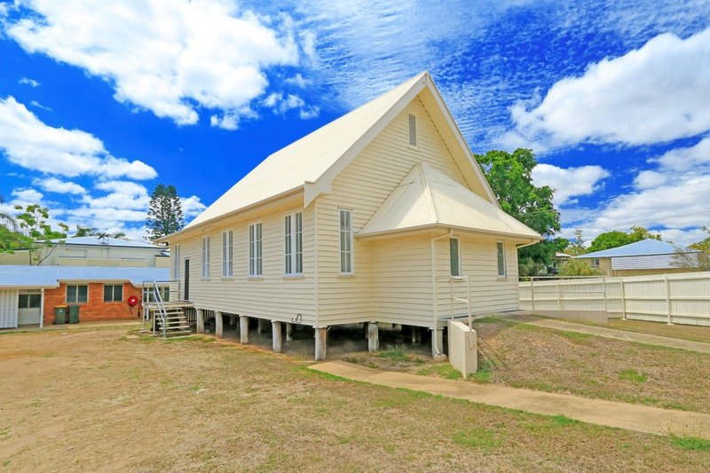 Photo - 87 Upper Dawson Road, Allenstown QLD 4700 - Image 4