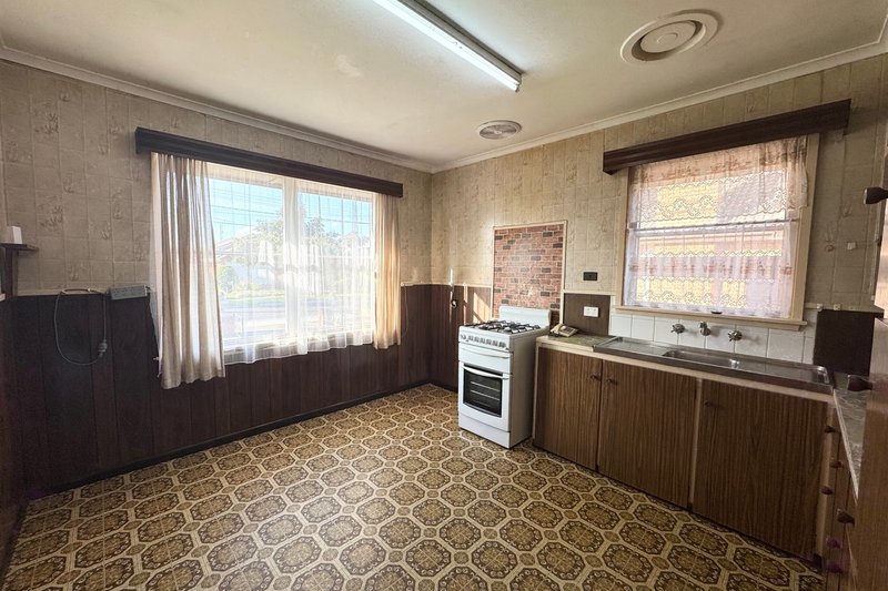 Photo - 87 Vermont Avenue, Corio VIC 3214 - Image 2