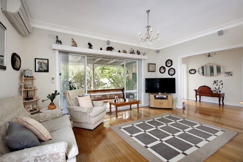 Photo - 87 Victor Road, Bentleigh East VIC 3165 - Image 4