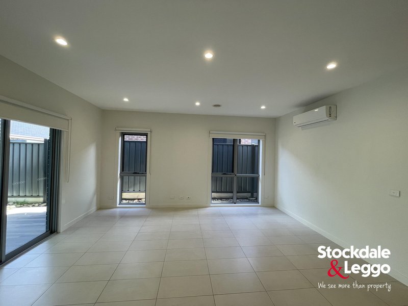 Photo - 87 Wattletree Street, Craigieburn VIC 3064 - Image 3