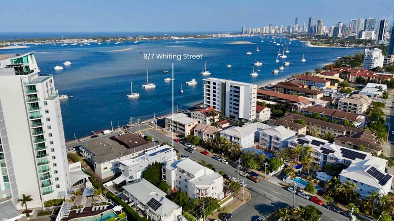 Photo - 8/7 Whiting Street, Labrador QLD 4215 - Image 3