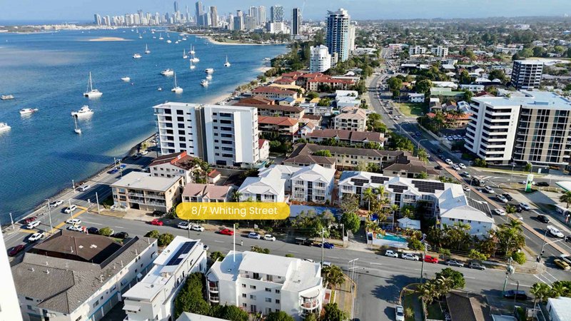 Photo - 8/7 Whiting Street, Labrador QLD 4215 - Image 4