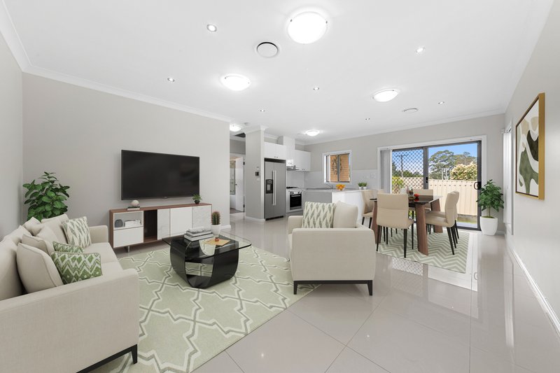 Photo - 8/73 Woodpark Road, Woodpark NSW 2164 - Image