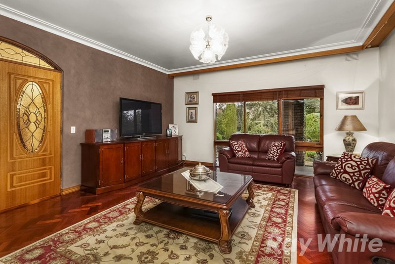 Photo - 874 Waverley Road, Wheelers Hill VIC 3150 - Image 3