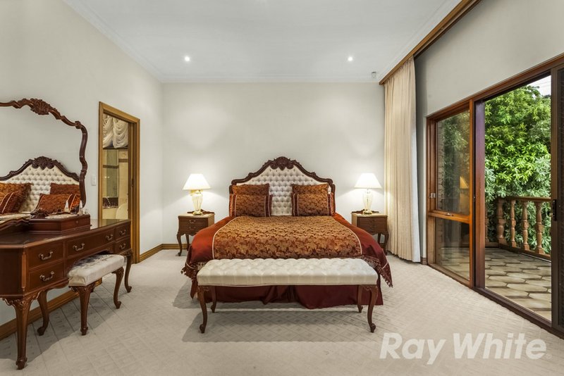 Photo - 874 Waverley Road, Wheelers Hill VIC 3150 - Image 13