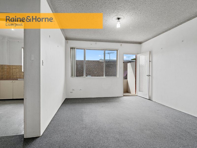 Photo - 8/76 Hamilton Road, Fairfield NSW 2165 - Image 2