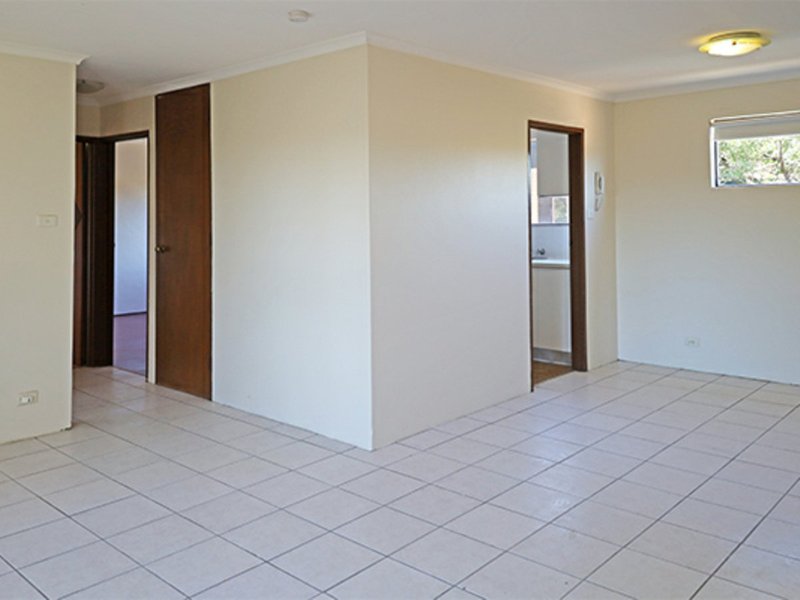 Photo - 8/77-81 Saddington Street, St Marys NSW 2760 - Image 4