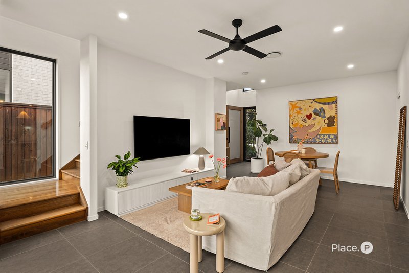 Photo - 8/79 Leitchs Road South, Albany Creek QLD 4035 - Image 7