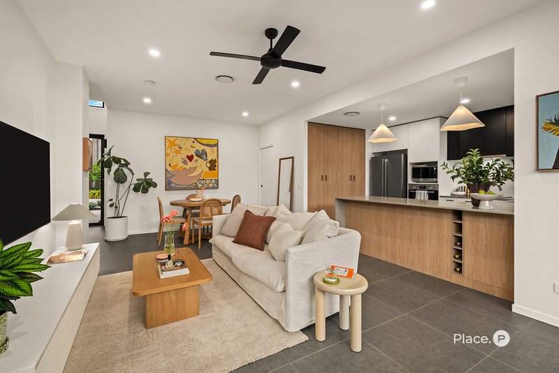 Photo - 8/79 Leitchs Road South, Albany Creek QLD 4035 - Image 8