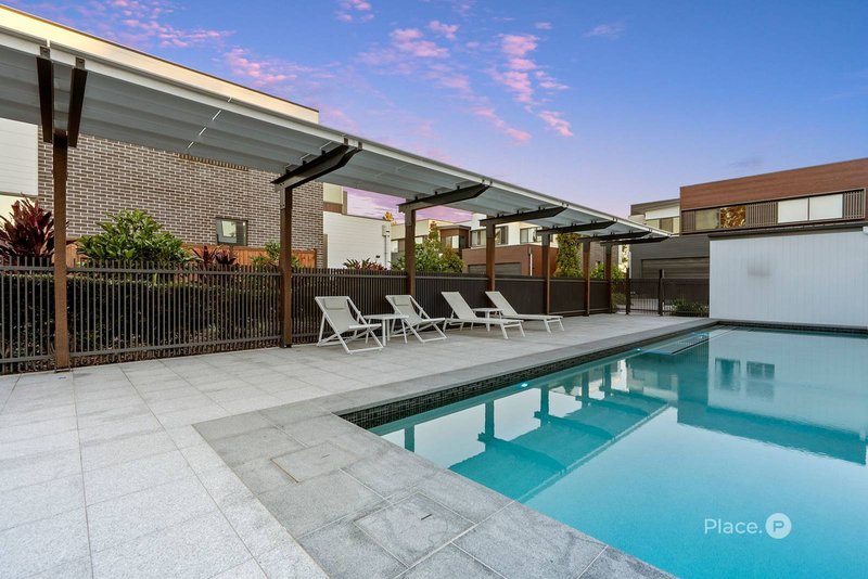Photo - 8/79 Leitchs Road South, Albany Creek QLD 4035 - Image 17