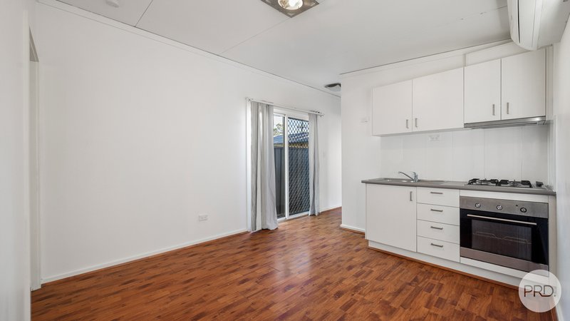 Photo - 88 & 88A Eton Road, Cambridge Park NSW 2747 - Image 9