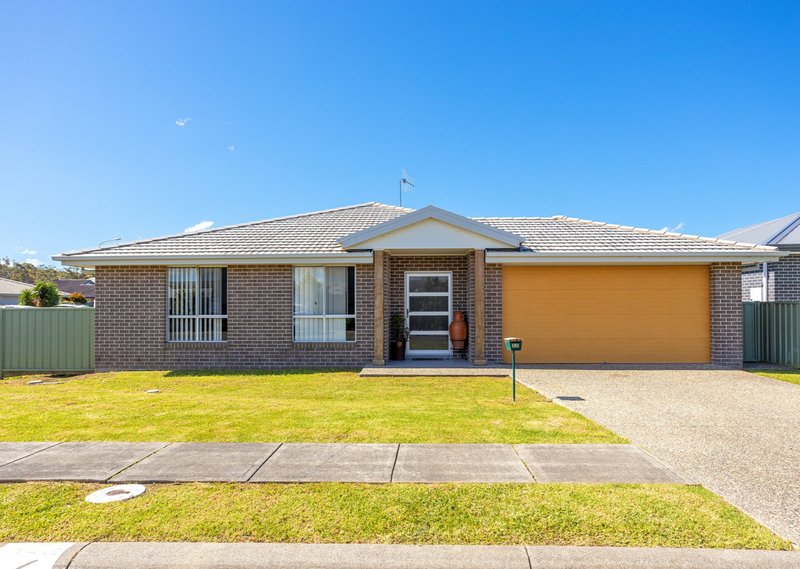 88 Albatross Way, Old Bar NSW 2430