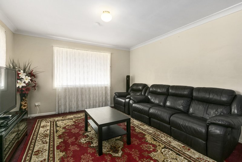 Photo - 88 Allbutt Street, Kuraby QLD 4112 - Image 4