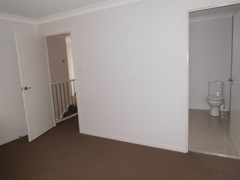 Photo - 88 Arthur Allan Drive, Bardia NSW 2565 - Image 7