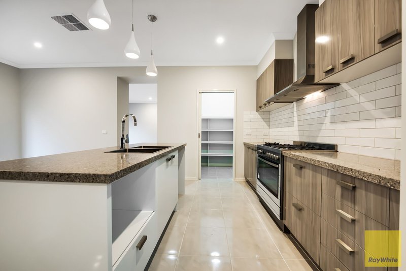 Photo - 88 Bandicoot Loop, Tarneit VIC 3029 - Image 6