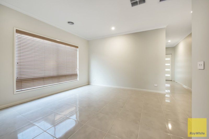 Photo - 88 Bandicoot Loop, Tarneit VIC 3029 - Image 9
