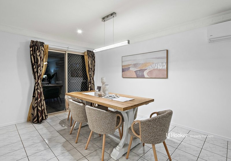 Photo - 88 Bannockburn Crescent, Parkinson QLD 4115 - Image 6