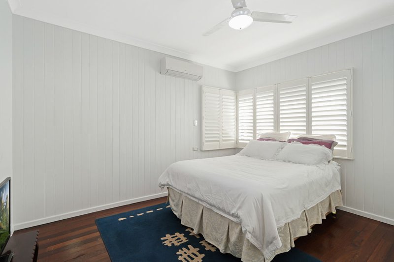 Photo - 88 Bayview Terrace, Wavell Heights QLD 4012 - Image 8