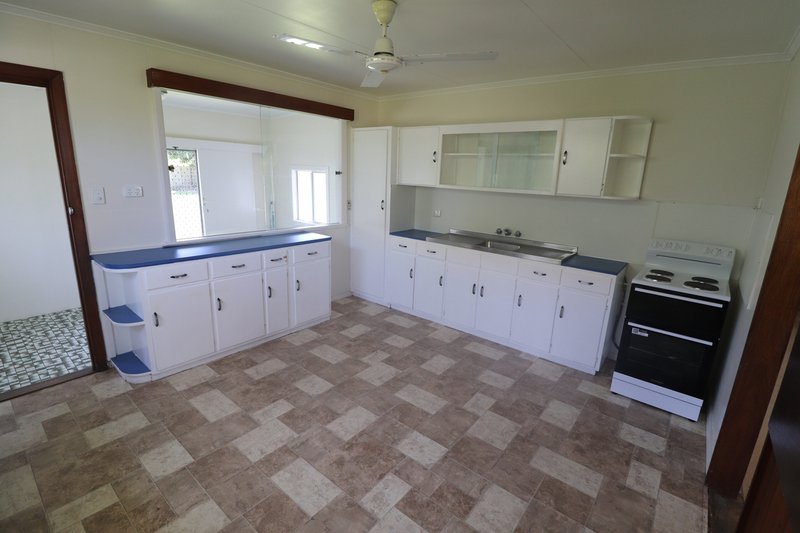 Photo - 88 Beach Road, Ayr QLD 4807 - Image 3