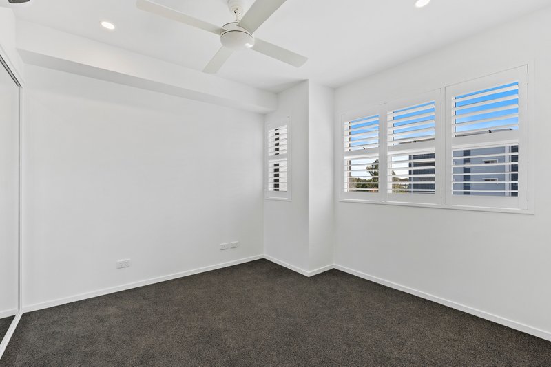 Photo - 8/8 Besham Parade, Wynnum QLD 4178 - Image 8