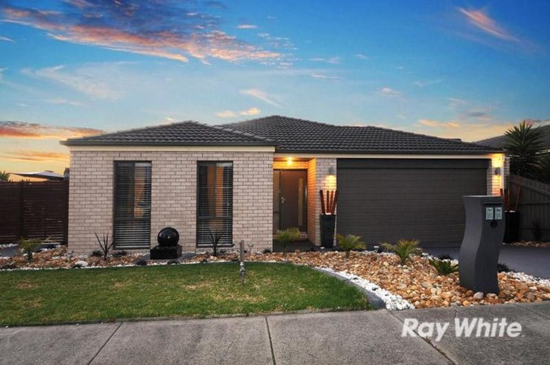 88 Calais Circuit, Cranbourne West VIC 3977