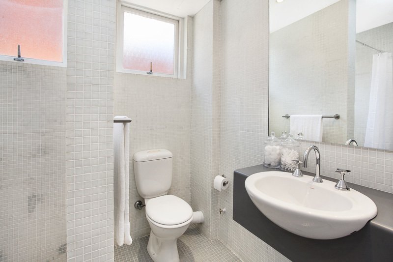 Photo - 8/8 Campbell Parade, Manly Vale NSW 2093 - Image 4
