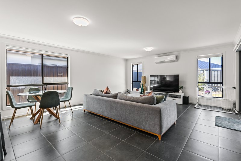 Photo - 88 Correa Street, Munno Para SA 5115 - Image 6