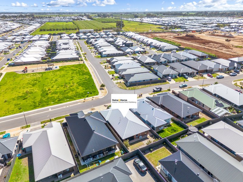 Photo - 88 Correa Street, Munno Para SA 5115 - Image 17
