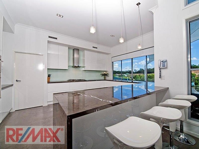 Photo - 88 Corvus Drive, Cashmere QLD 4500 - Image 11