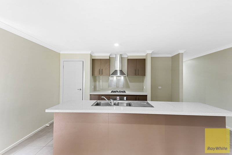 Photo - 88 Emperor Parade, Tarneit VIC 3029 - Image 2