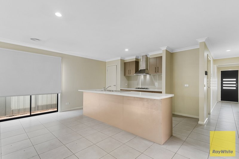 Photo - 88 Emperor Parade, Tarneit VIC 3029 - Image 3