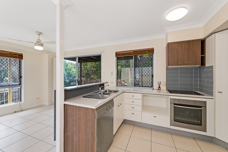 Photo - 8/8 Eric Road, Holland Park QLD 4121 - Image 5