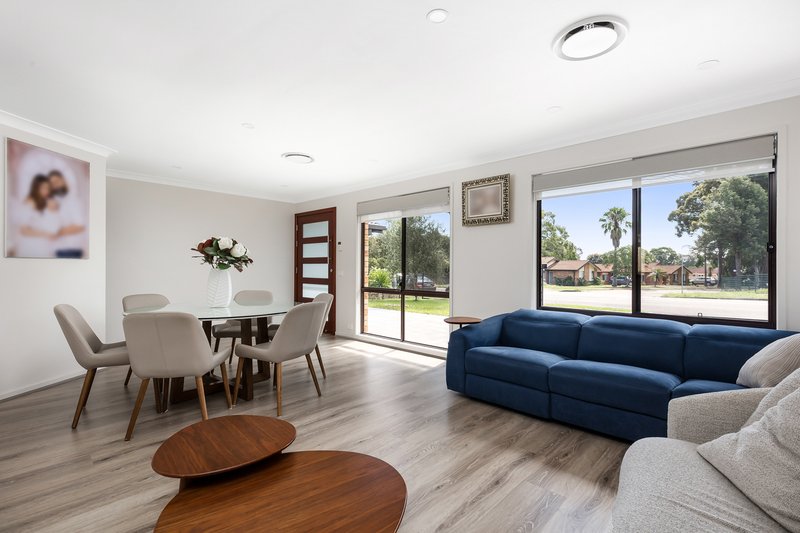 Photo - 88 Farnham Road, Quakers Hill NSW 2763 - Image 3