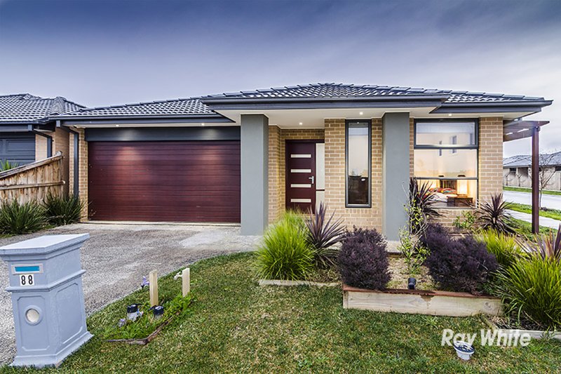 88 Glenelg Street, Clyde North VIC 3978