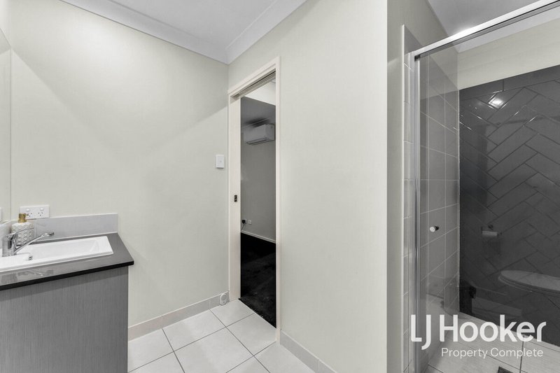 Photo - 8/8 Highlands Street, Yarrabilba QLD 4207 - Image 8