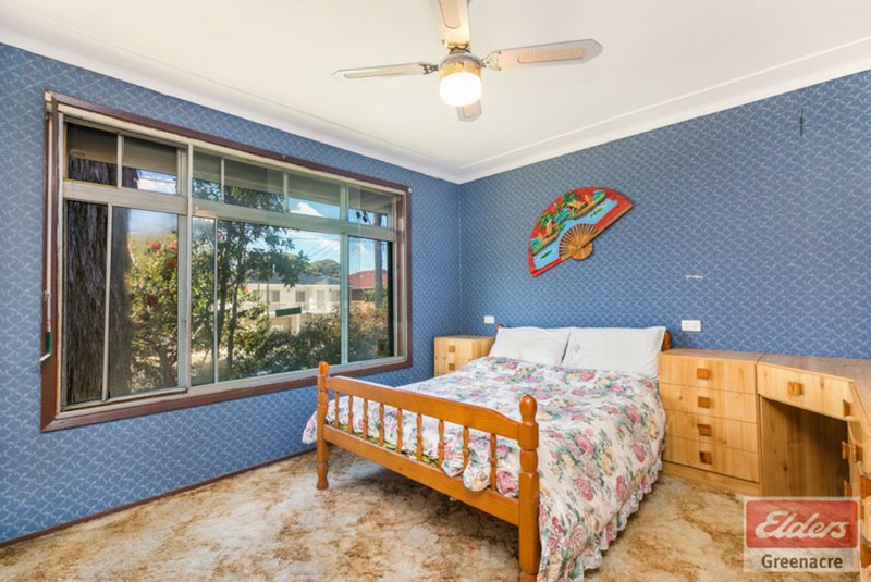 Photo - 88 Highview Avenue, Greenacre NSW 2190 - Image 4