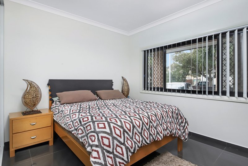 Photo - 88 Hillcrest Avenue, Greenacre NSW 2190 - Image 6