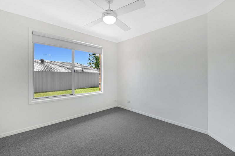 Photo - 88 Inverness Way, Parkwood QLD 4214 - Image 7