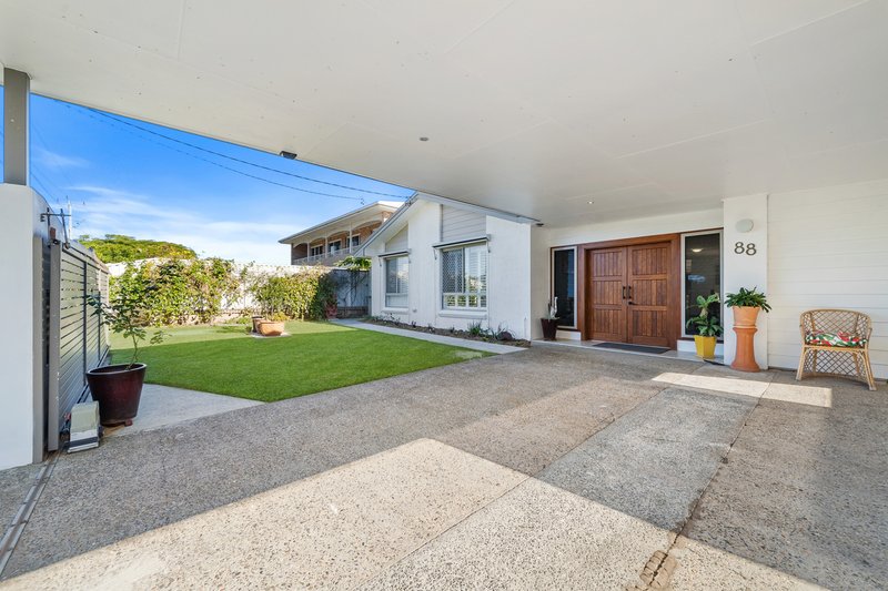 Photo - 88 Jacaranda Avenue, Tweed Heads West NSW 2485 - Image 5