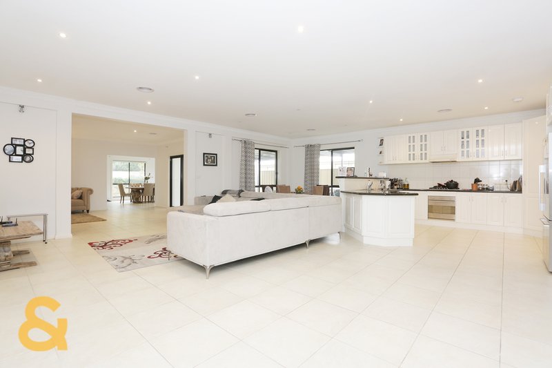 Photo - 88 Kirkham Drive, Greenvale VIC 3059 - Image 2