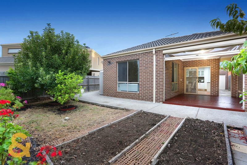 Photo - 88 Lakeside Drive, Roxburgh Park VIC 3064 - Image 23