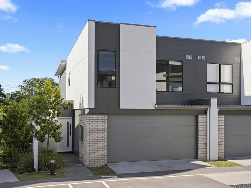 Photo - 8/8 Lawrence Lyons Place, Kenmore QLD 4069 - Image 2